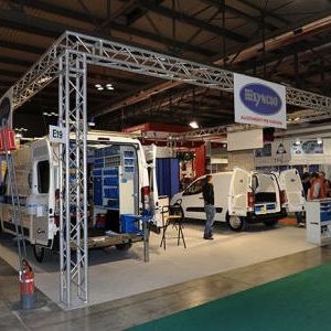allestimento-per-furgoni-in-fiera-a-milano_11954