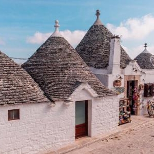 Best-day-trips-from-Bari-Alberobello