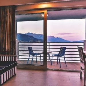 Carine Hotel Delfin5