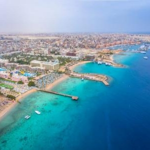 ST_An-aerial-view-on-Hurghada-town-in-Egypt-800x599